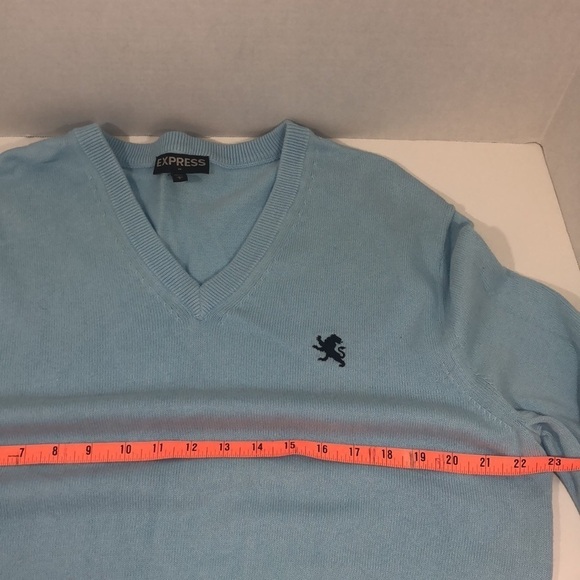 Express Men’s V-Neck Blue Sweater Size L. - Picture 6 of 7